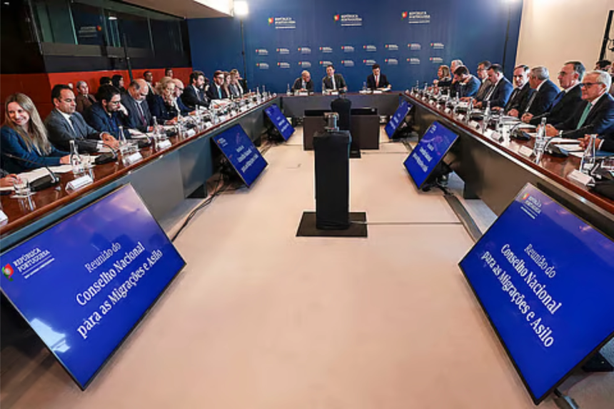 “Desrespeito institucional”, conselheira brasileira denuncia exclusão em reformas de imigração em Portugal