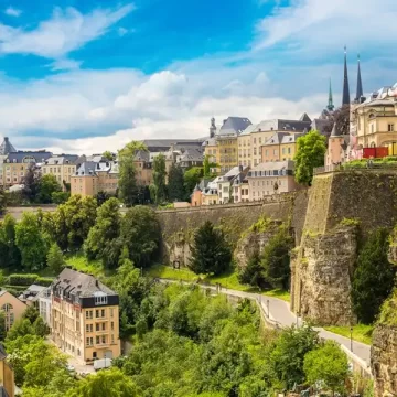 Luxemburgo busca profissionais que falam português salários ultrapassam € 4.300 euros Luxemburgo busca profissionais que falam português: salários ultrapassam € 4.300 euros