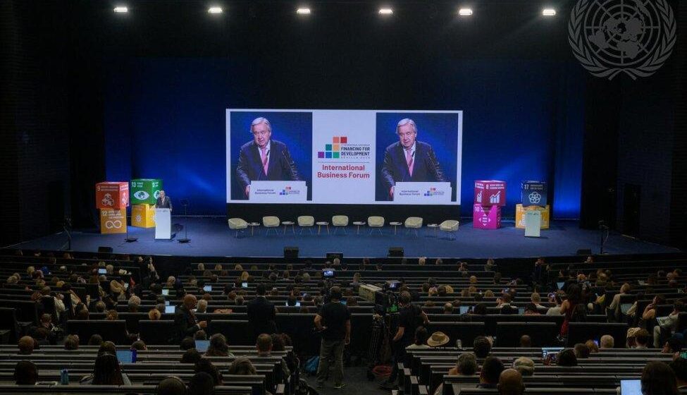 “Migrantes constroem economias e fortalecem comunidades”, diz OIM ao pedir investimentos estratégicos em mobilidade humana