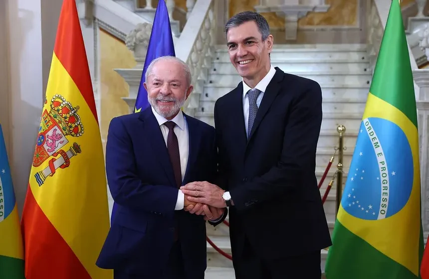 Brasil e Espanha reforçam parceria após cúpula entre Lula e Pedro Sánchez em Barcelona