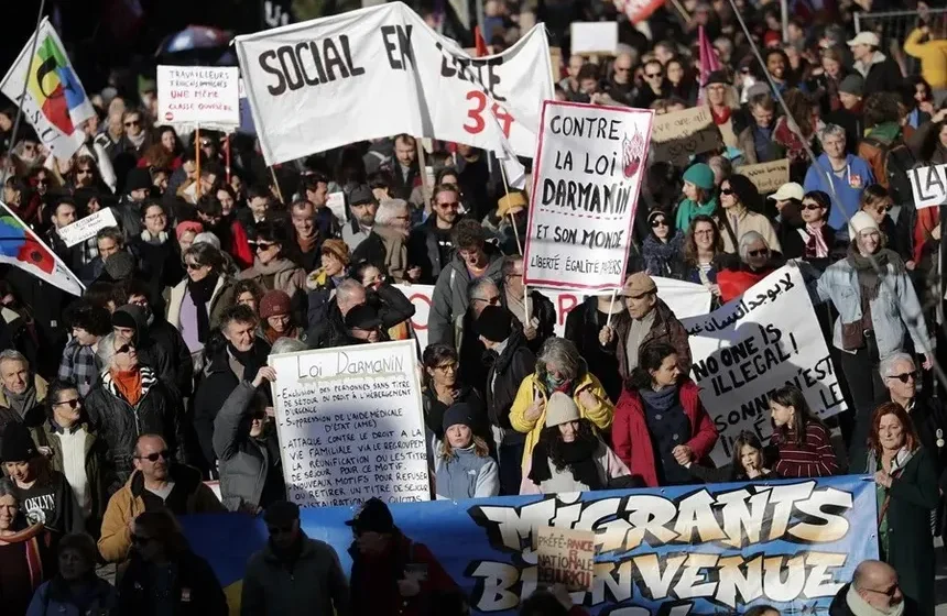 Imigrantes sem documentos têm direitos garantidos na União Europeia, mas acesso ainda enfrenta barreiras