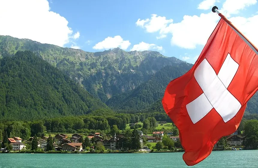 UNIA: Sindicato na Suíça orienta imigrantes sem documentos e oferece apoio também em português